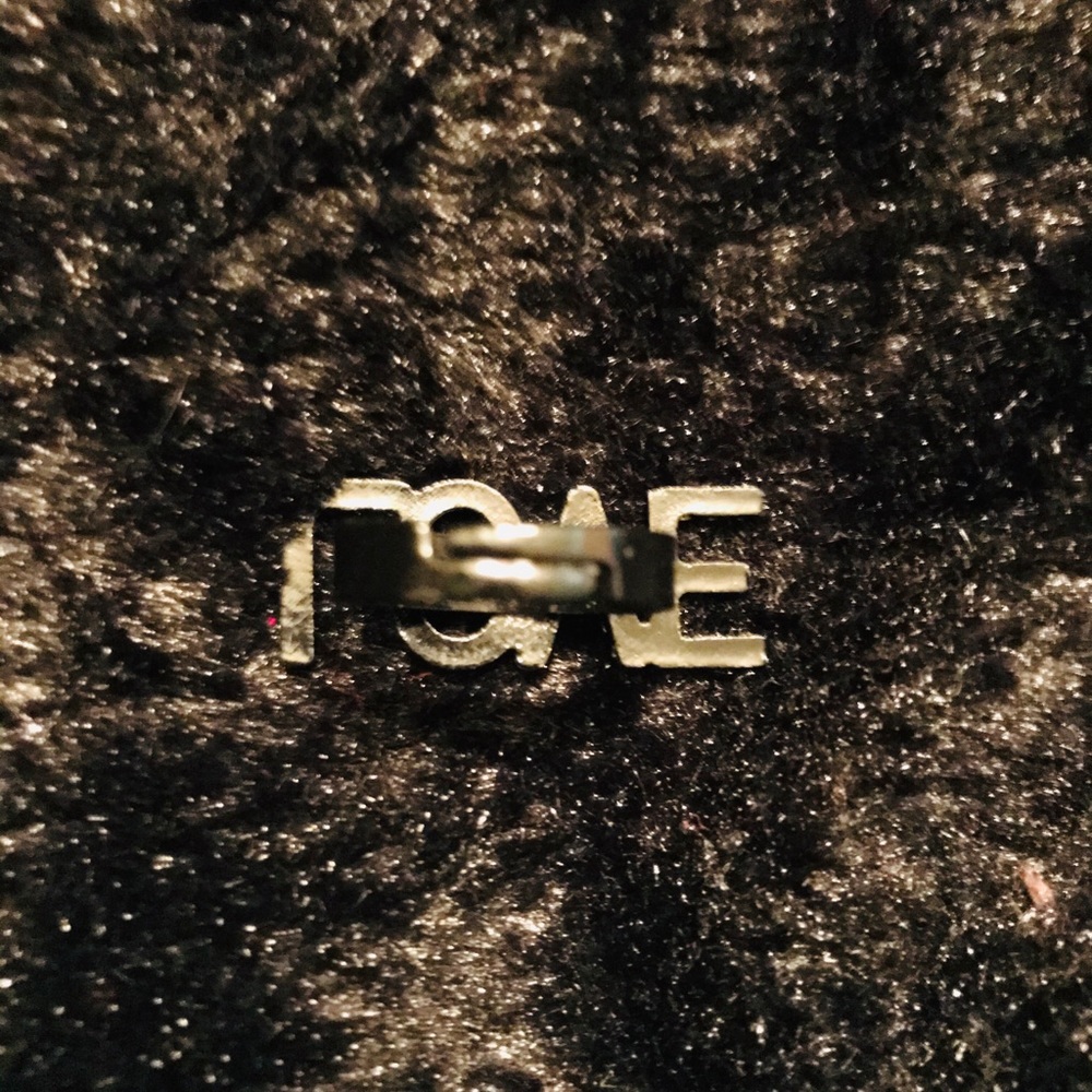 Statement Ring - Picture 2 of 3